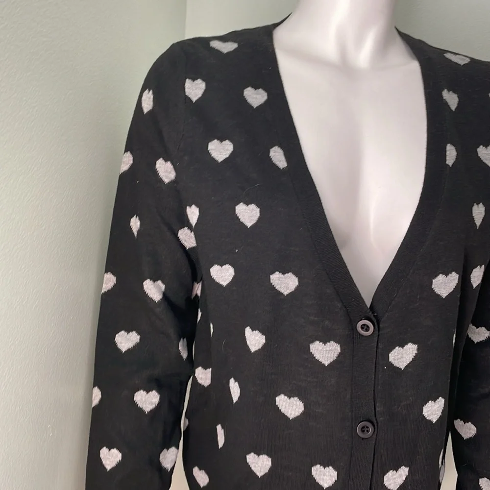 POL black and white cotton heart print cardigan size medium